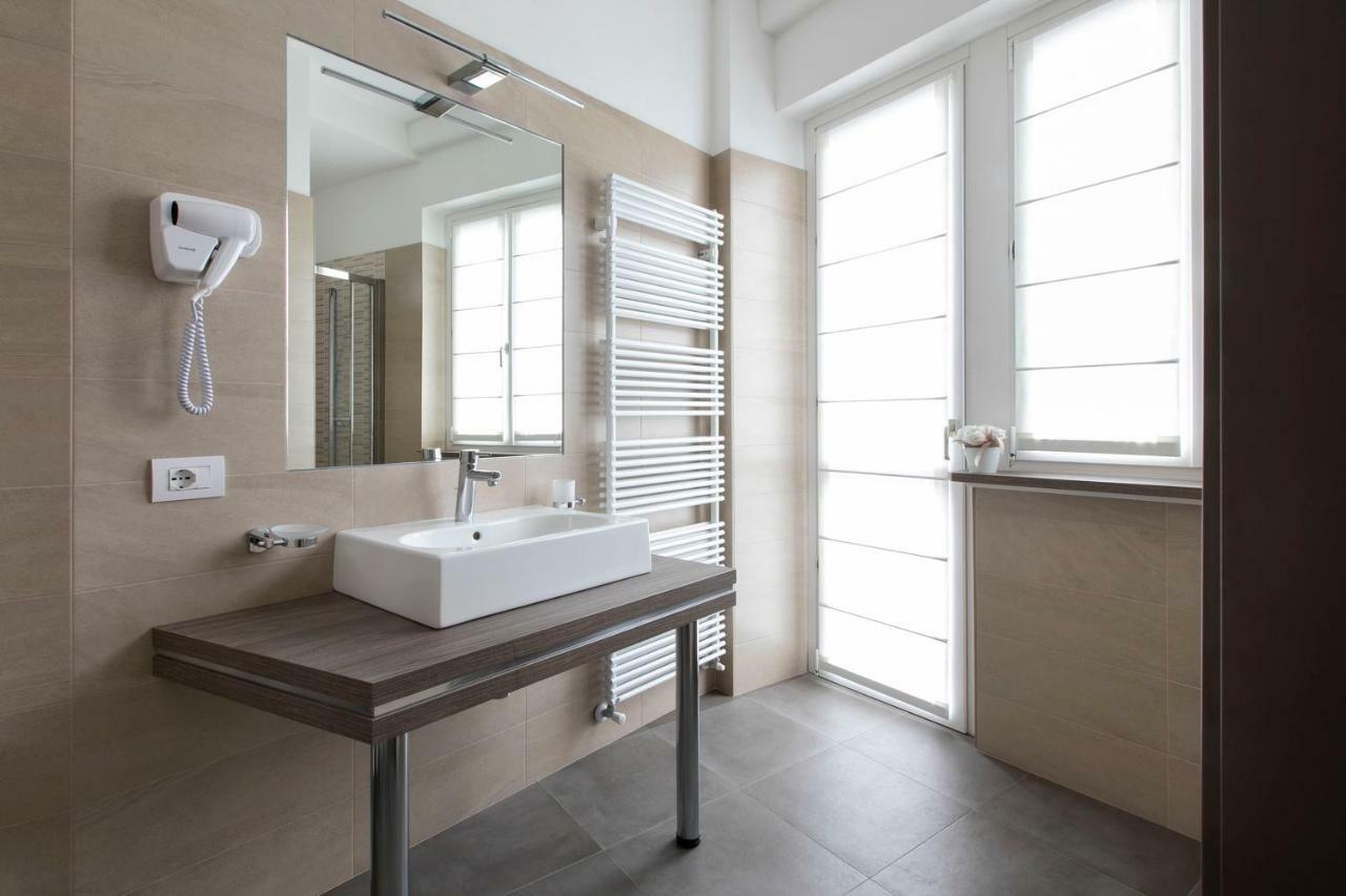 Hotel Conradi Chiavenna Buitenkant foto